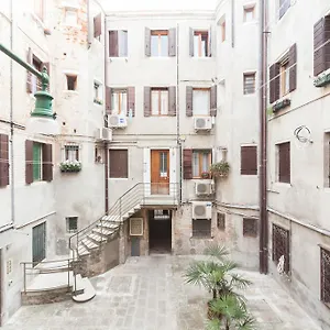 Campiello Chiesa, By Short Holidays Apartment